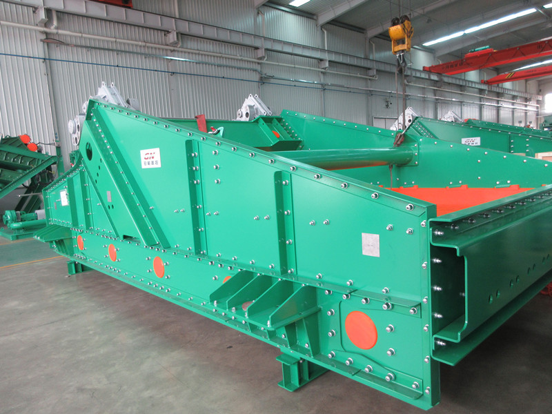 20250409 Large Linear Vibrating Screen
